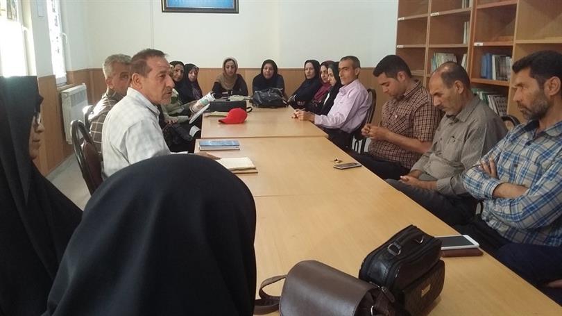 برگزاری جلسات سیر مطالعاتی در محل کتابخانه