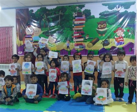 کلاس نقاشی و رنگ آمیزی در بخش کودک